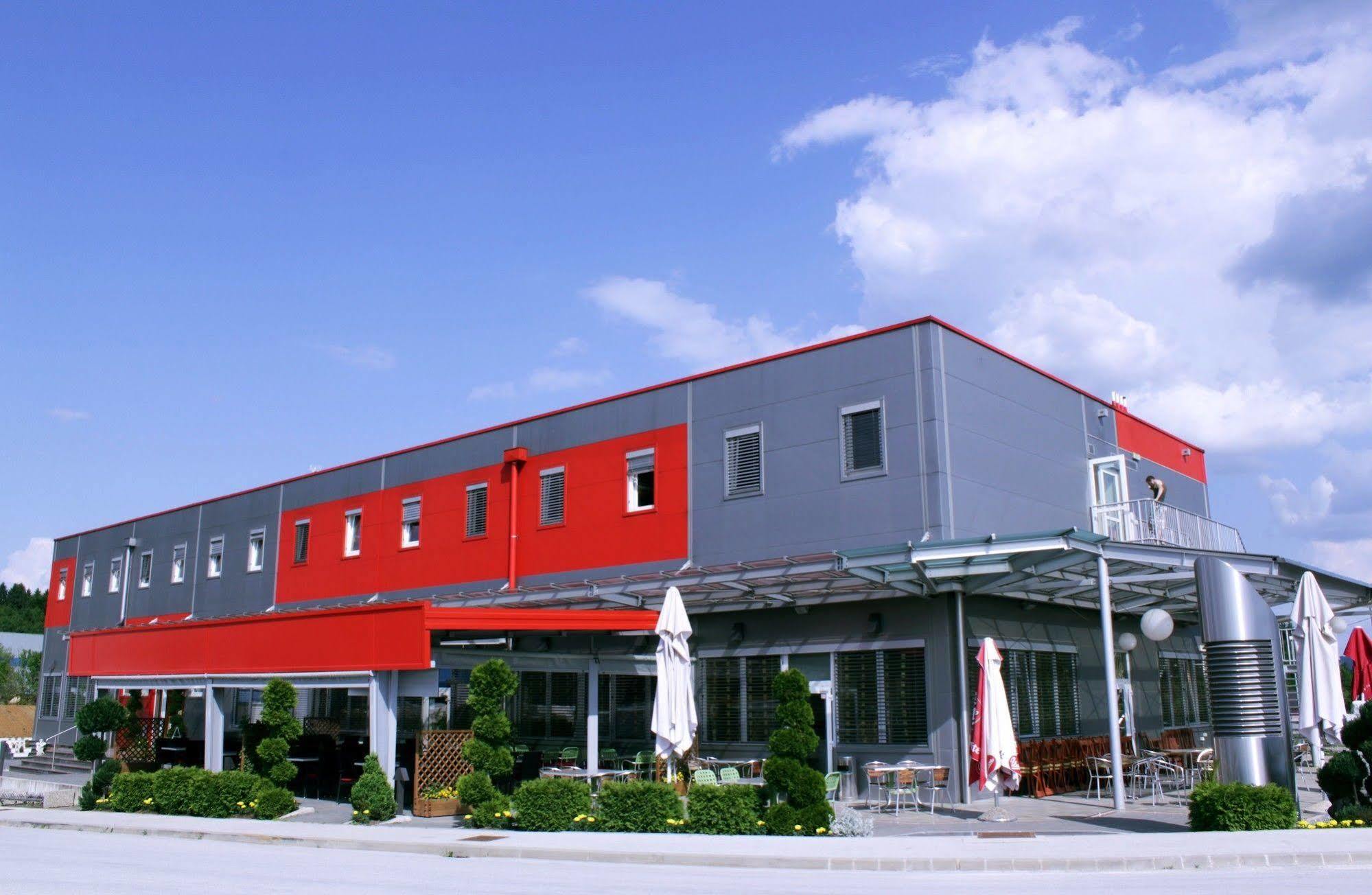 Hotel Galaksija Trebnje ภายนอก รูปภาพ