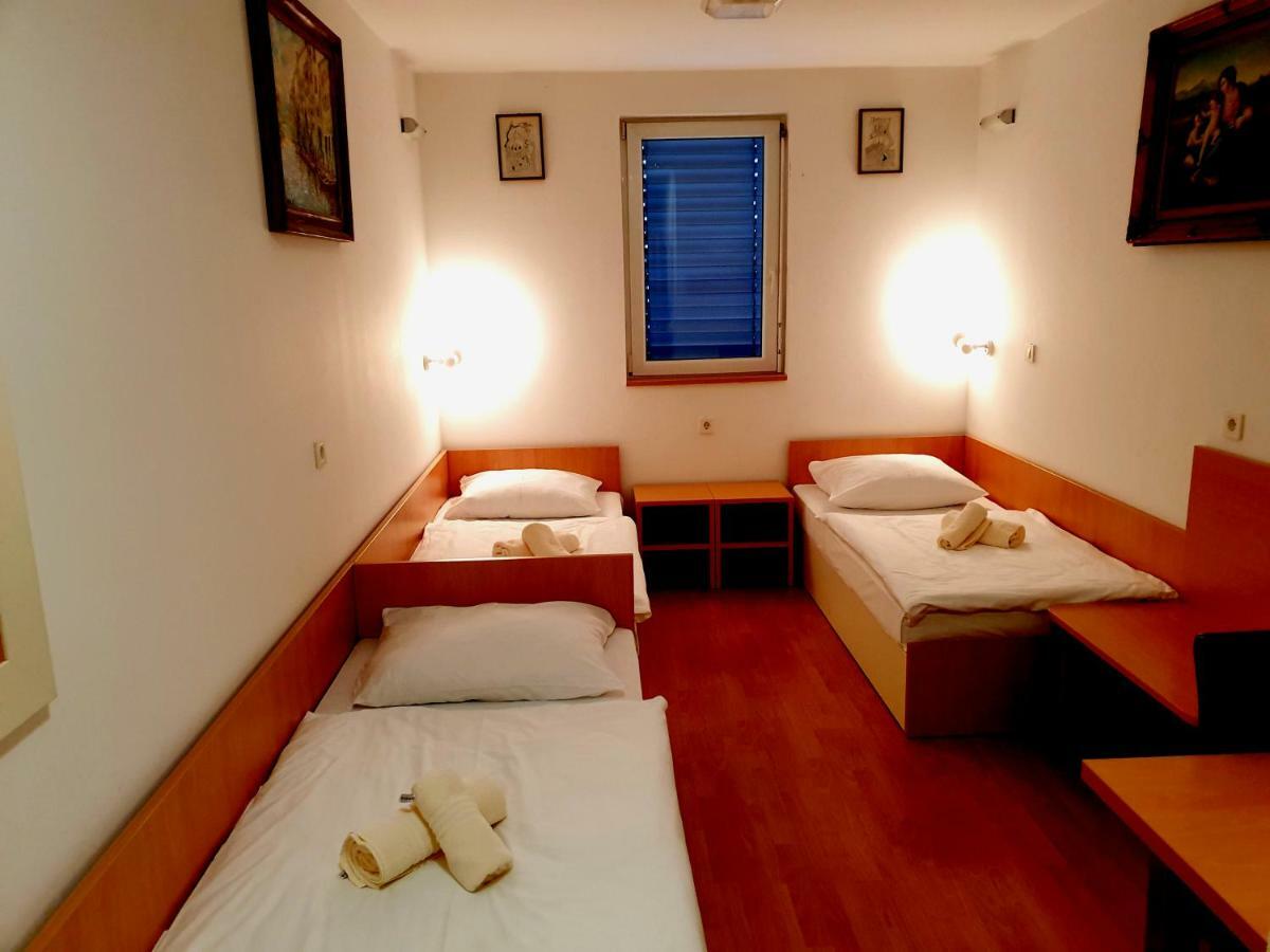 Hotel Galaksija Trebnje ภายนอก รูปภาพ